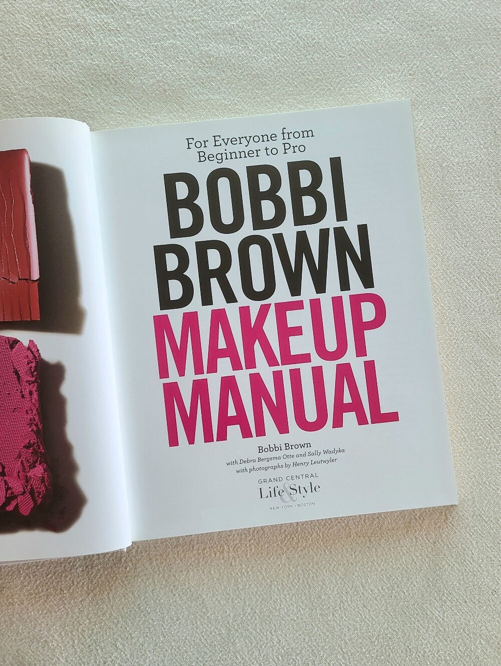 ⚡️2/$20-Bobbi Brown Makeup Manual: For Everyone From Beginner To Pro book